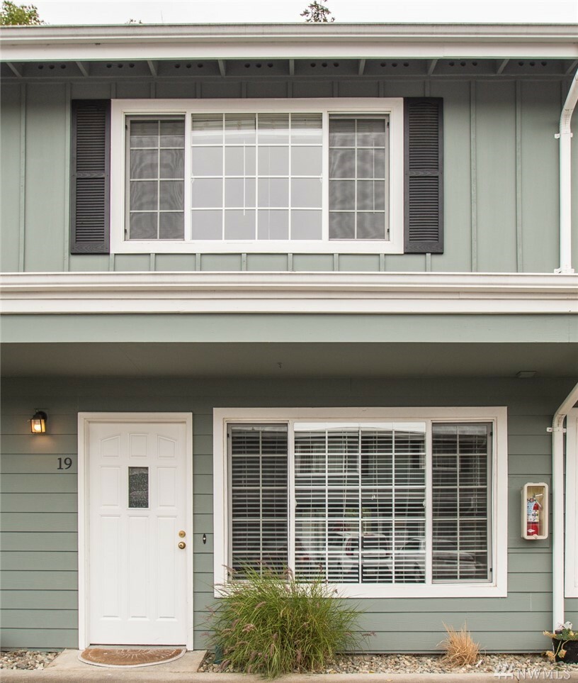 Property Photo:  3405 Redwood Ave 19  WA 98225 