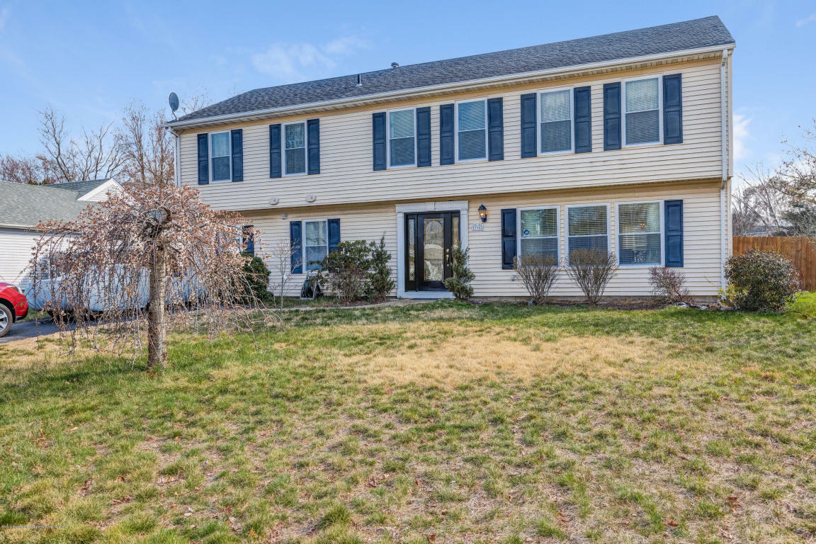 Property Photo:  995 Hazelwood Road  NJ 08753 