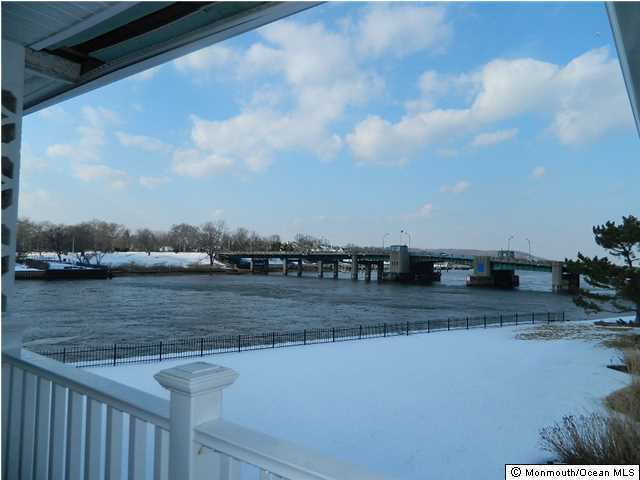 Property Photo:  2 Rumson Road 17  NJ 07760 