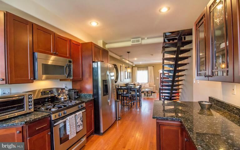 Property Photo:  104 Randall Street E  MD 21230 