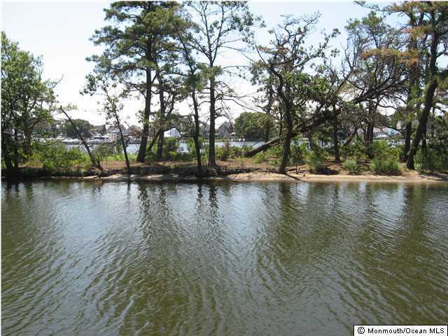 Property Photo: 719 Harbor Place NJ 08724