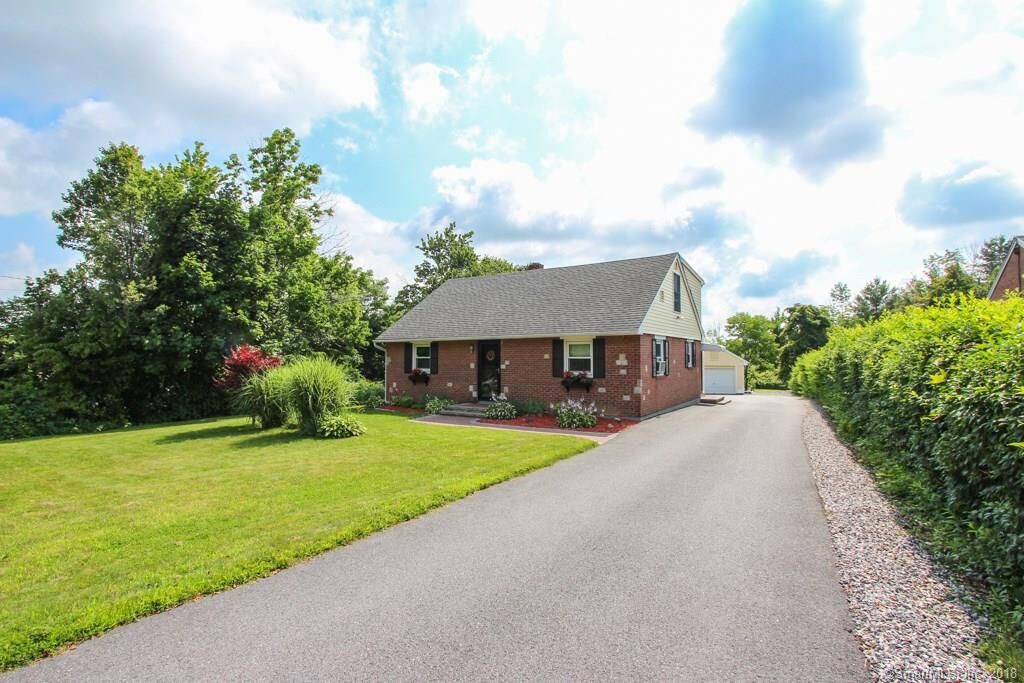 Property Photo:  44 Breezy Hill Road  CT 06791 