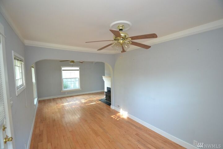 Property Photo: 2008 Lombard Ave WA 98201
