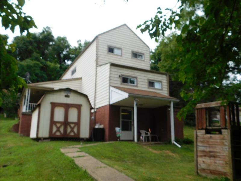 Property Photo:  2460 Perry Street  PA 15120 