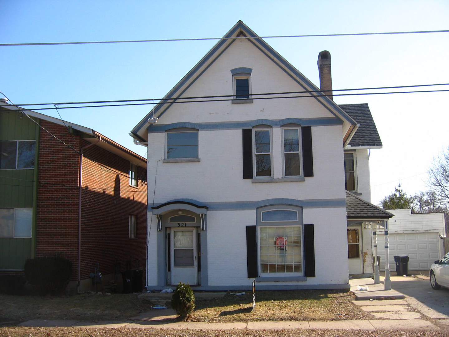 Property Photo: 321-25 Locust Street IL 60123