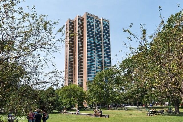 1850 Clark Street 1706  Chicago IL 60614 photo