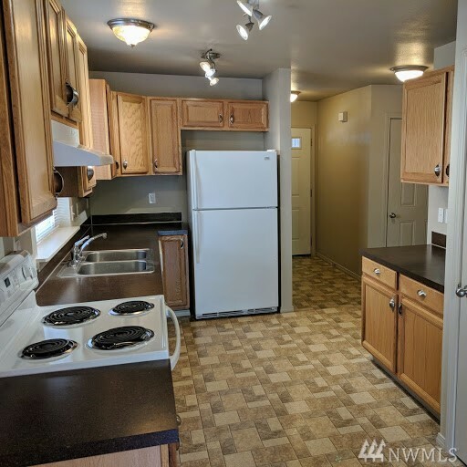 Property Photo:  3321 185th Place NE B  WA 98223 