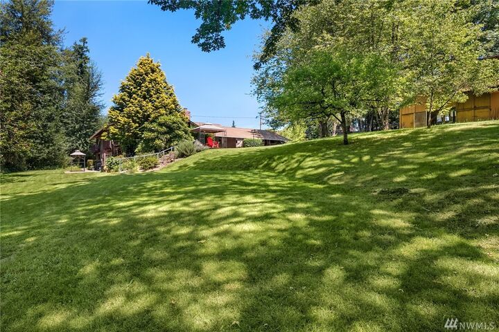 Property Photo:  11423 Woodinville-Redmond Rd  WA 98052 