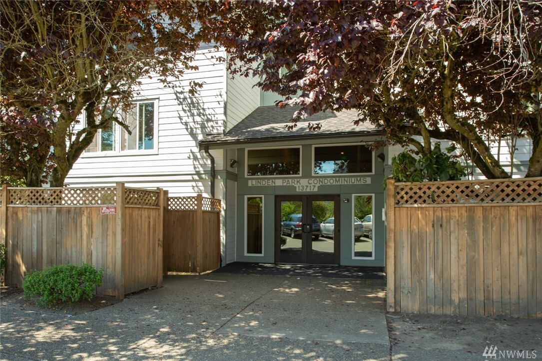 Property Photo:  13717 Linden Avenue N 103  WA 98133 