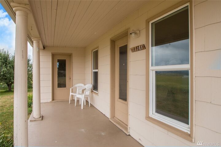 Property Photo: 16146 McLean Rd WA 98273