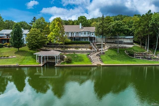 Property Photo: 10236 Lake Ridge 63050