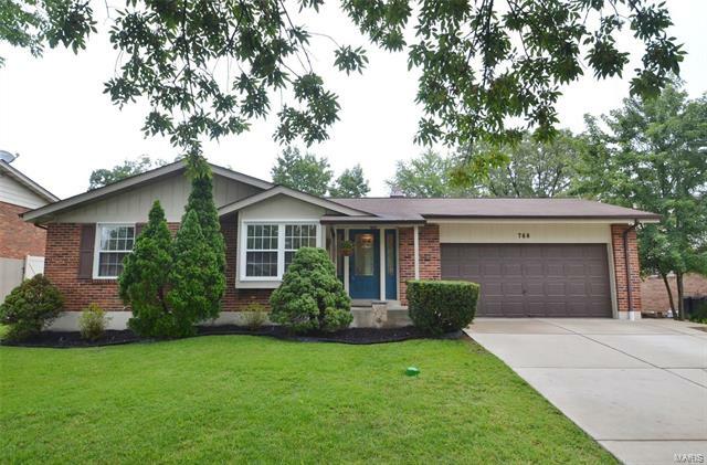 Property Photo: 768 Wickerleigh Terr 63026