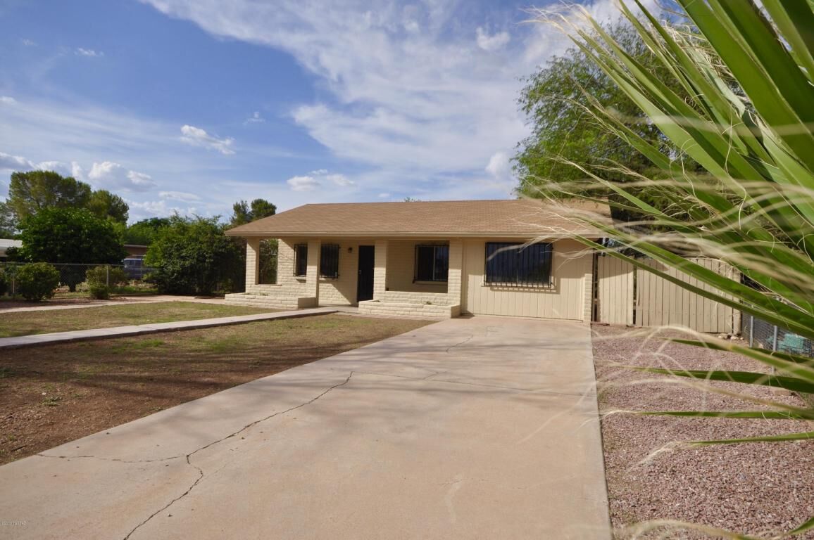 Property Photo:  28629 S Batamote Place  AZ 85645 