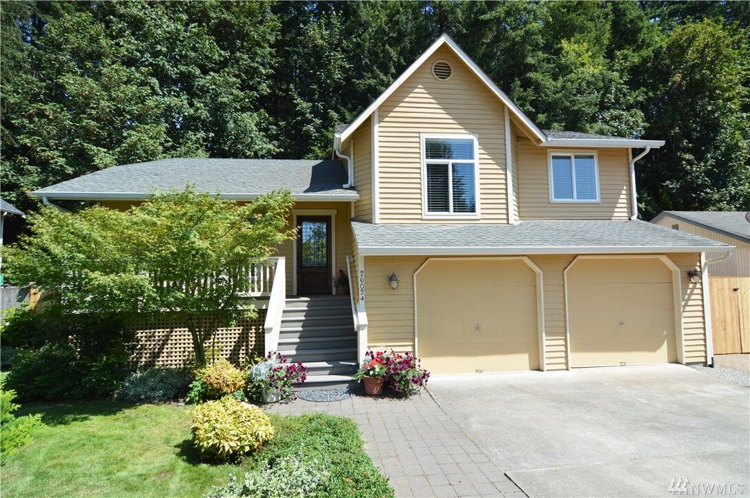Property Photo:  26024 193rd Place SE  WA 98042 