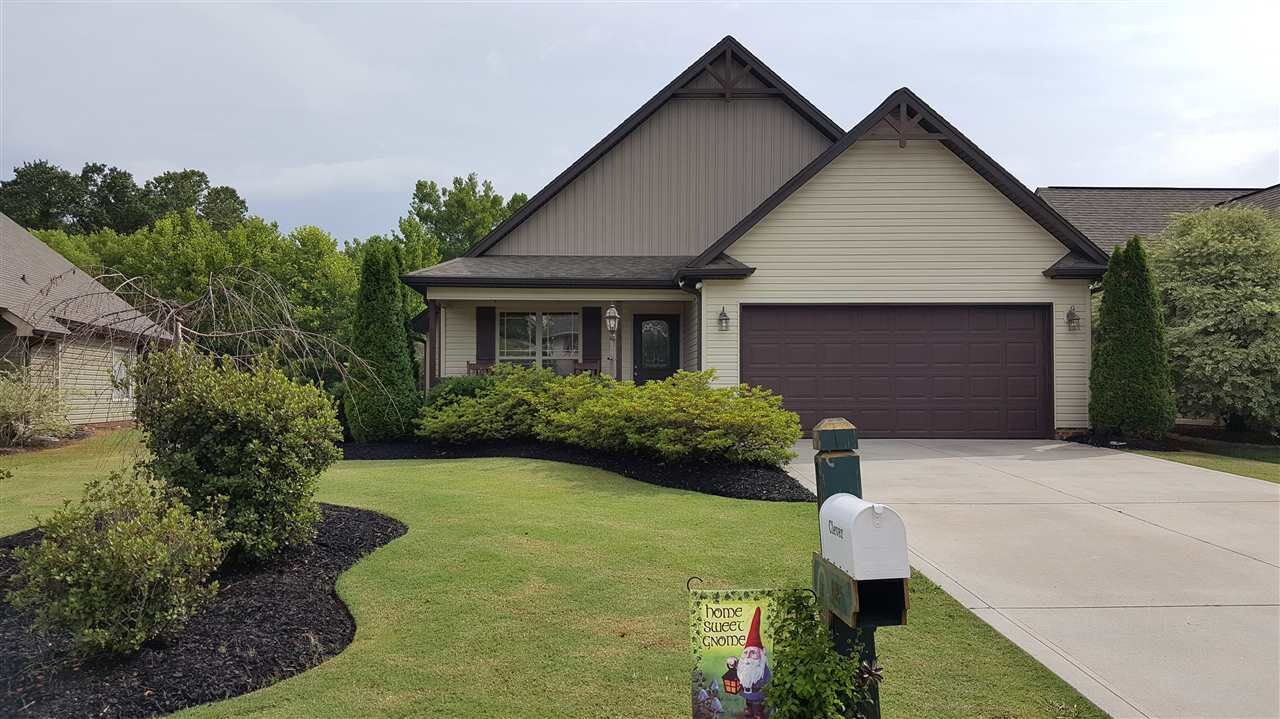 Property Photo: 625 Nature Walk Way SC 29349