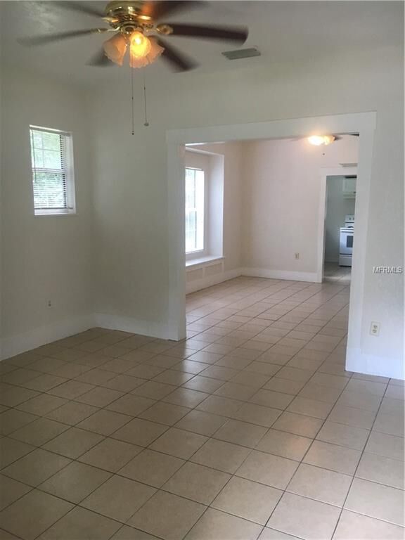 Property Photo:  215 N Garfield Avenue  FL 32724 