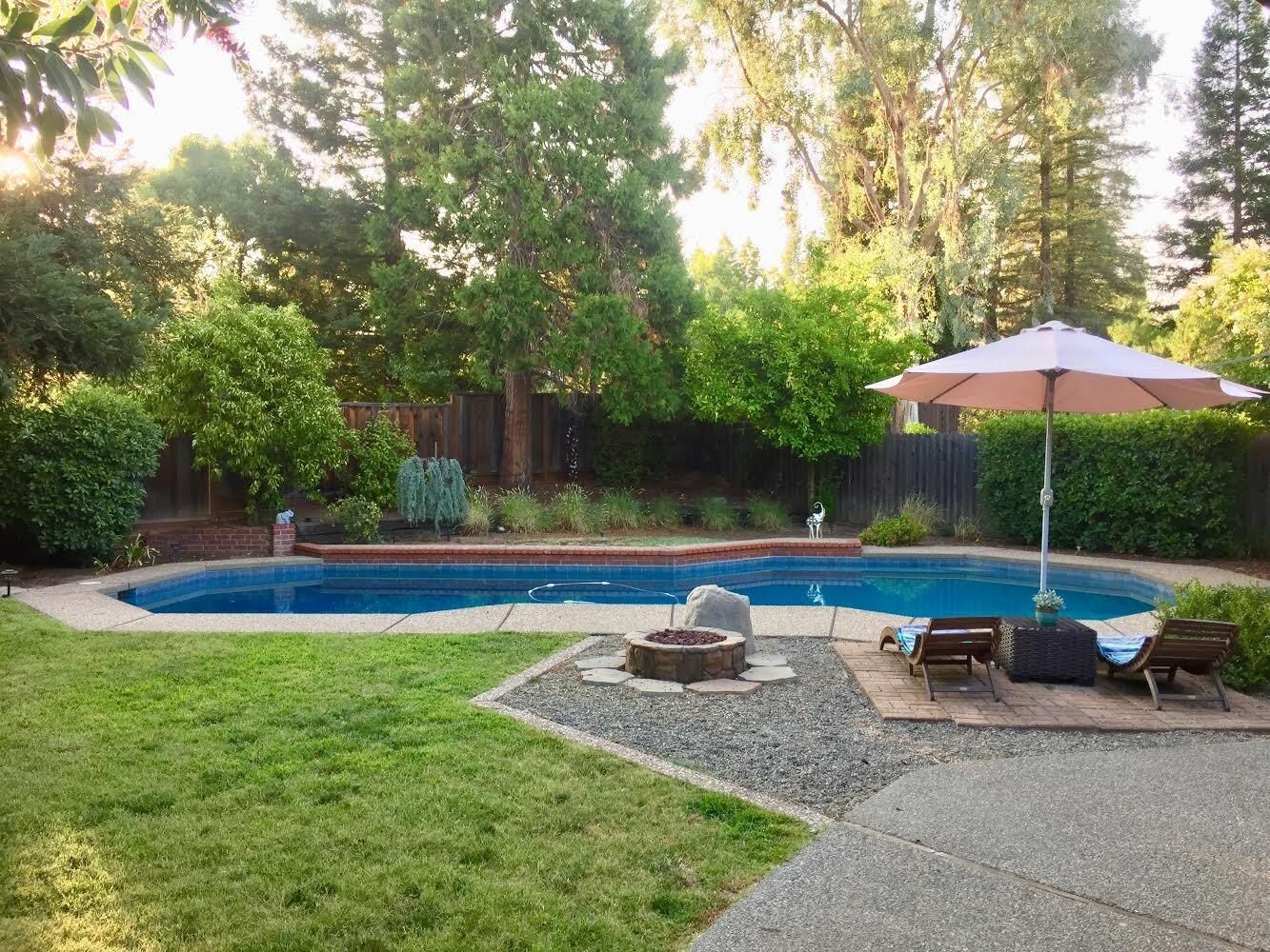 Property Photo:  405 Outrigger Court  CA 95661 