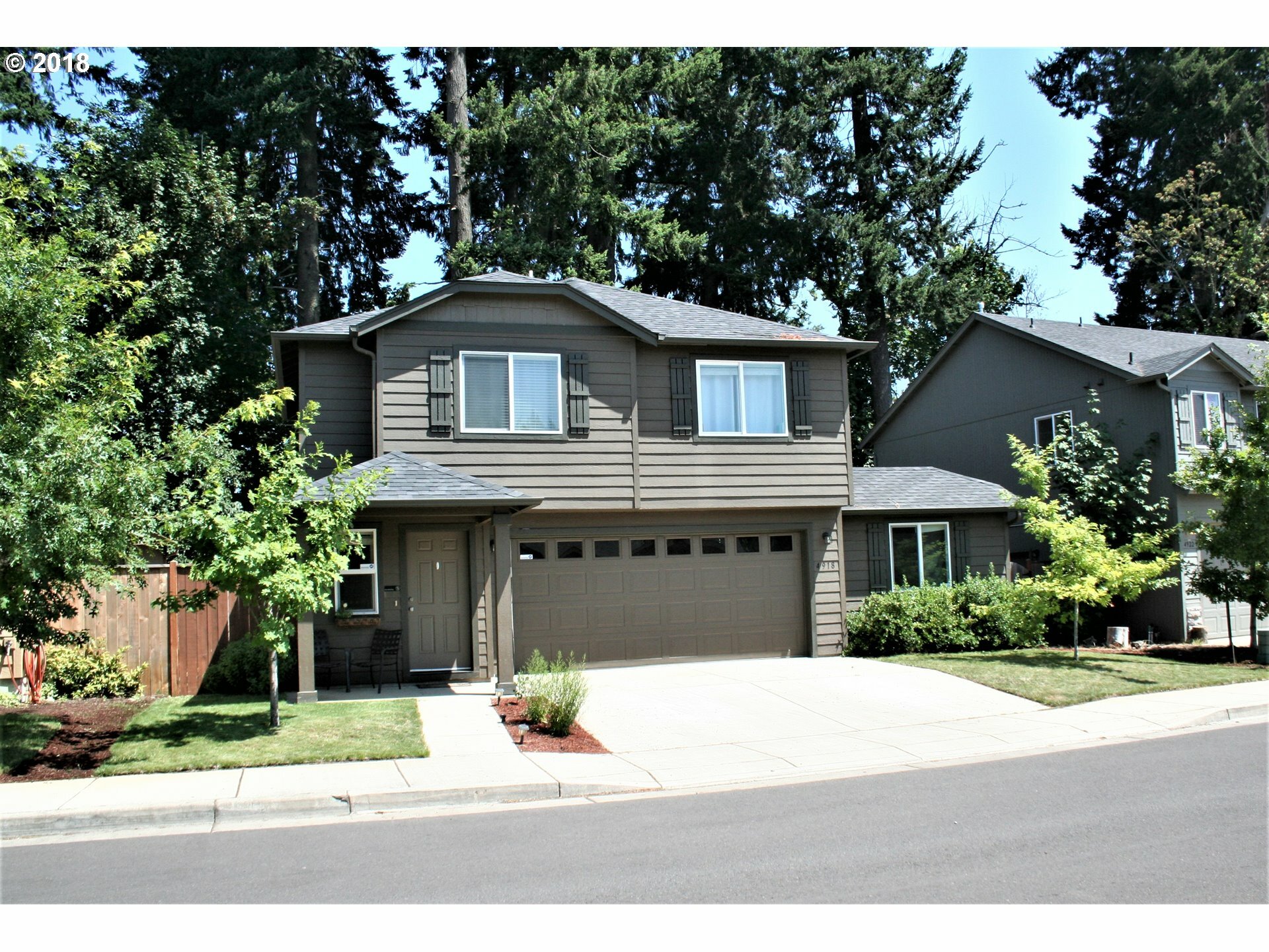Property Photo:  4918 Glacier Dr  OR 97478 