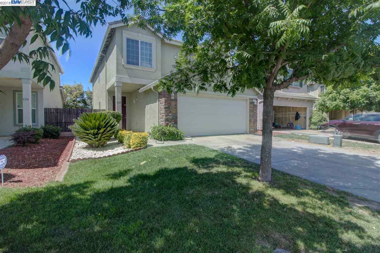 Property Photo: 628 Queensland Cir CA 95206