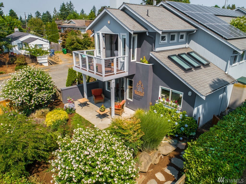 Property Photo:  7700 California Ave SW  WA 98136 