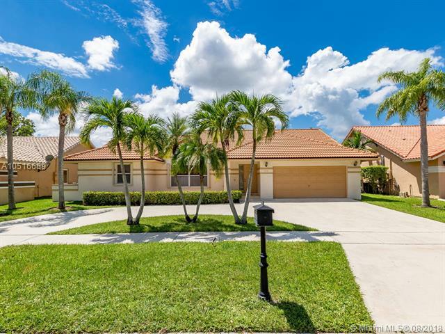Property Photo: 450 NW 161st Ave FL 33028
