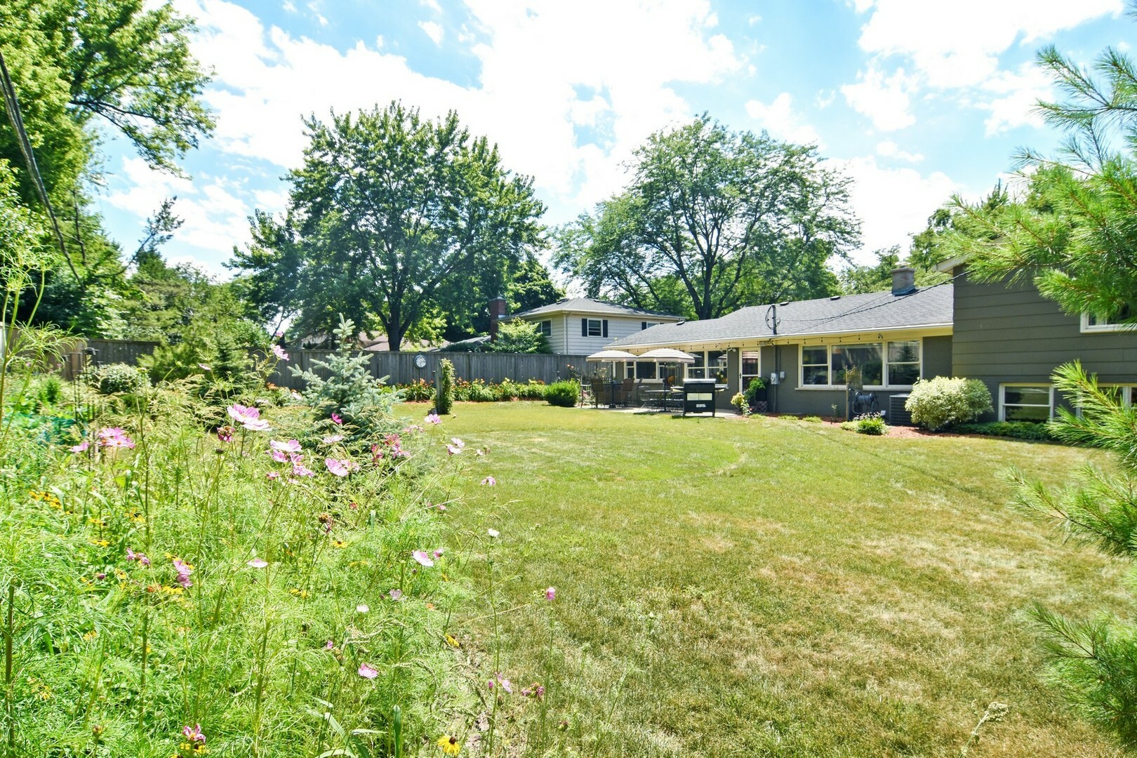 Property Photo:  279 Beverly Road  IL 60010 