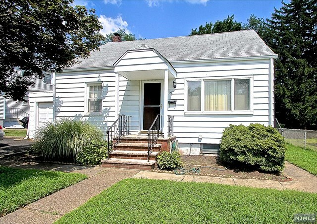 Property Photo:  52 Sandford Road  NJ 07410 