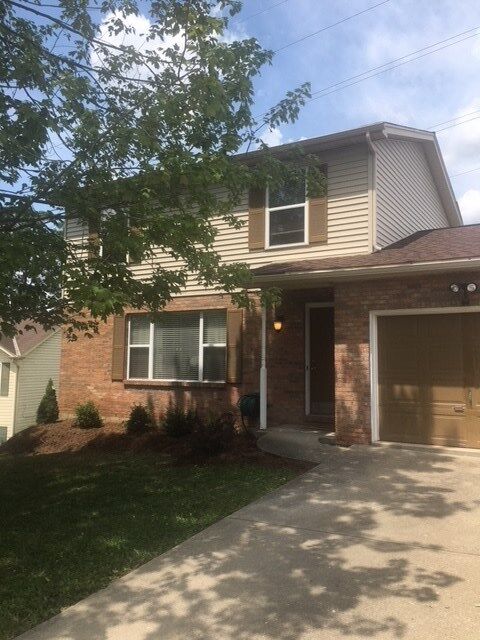 Property Photo: 10 Woodbury Lane KY 41001