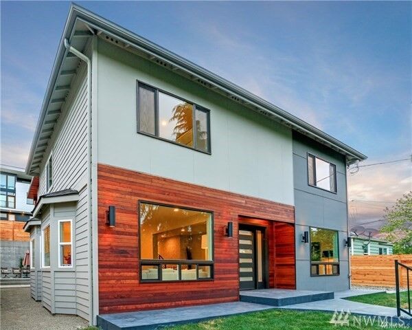 Property Photo: 1725 Martin Luther King Jr Wy WA 98122