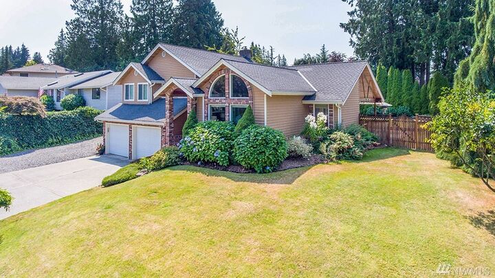 Property Photo:  18500 Woodbine Dr  WA 98223 