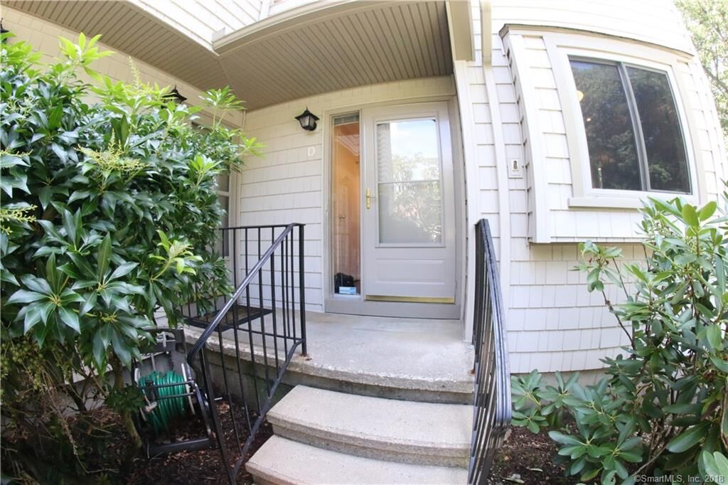 Property Photo:  91 Penny Meadow Lane D  CT 06614 