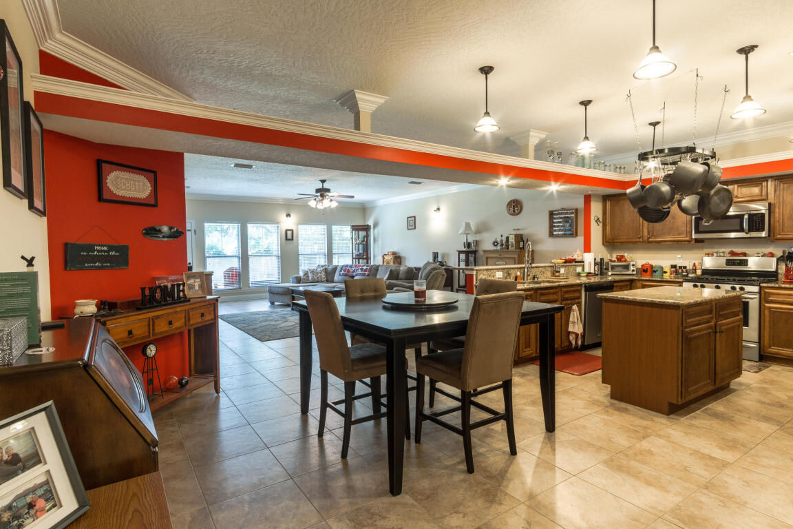 Property Photo: 137 NW Alabama Avenue FL 32548