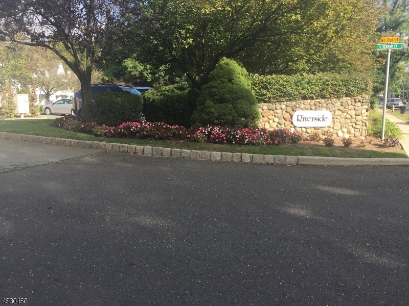 Property Photo: 9 Vernon Ct NJ 07463