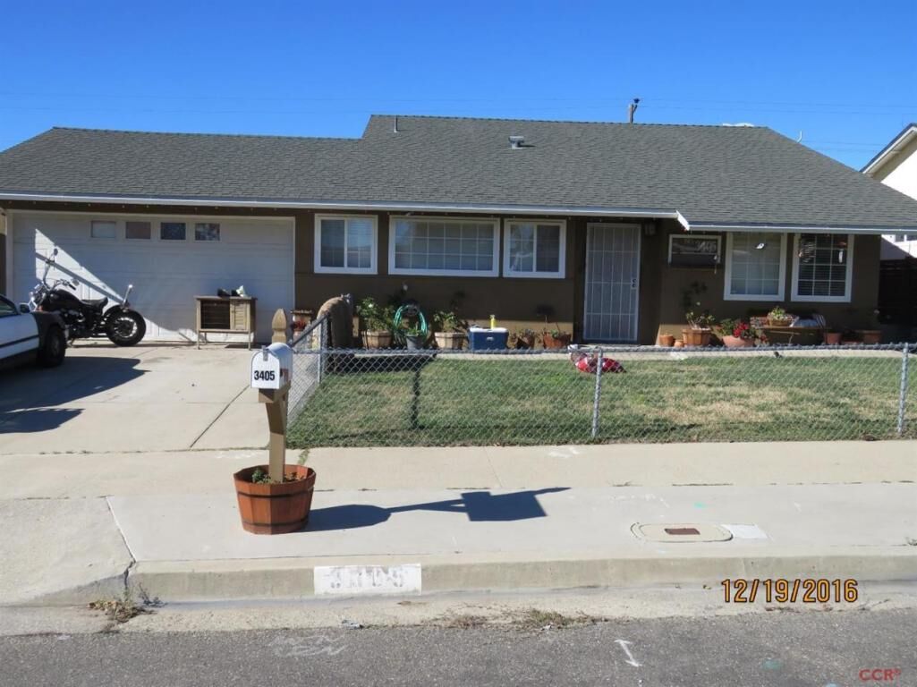 Property Photo:  3405 Via Barba  CA 93436 