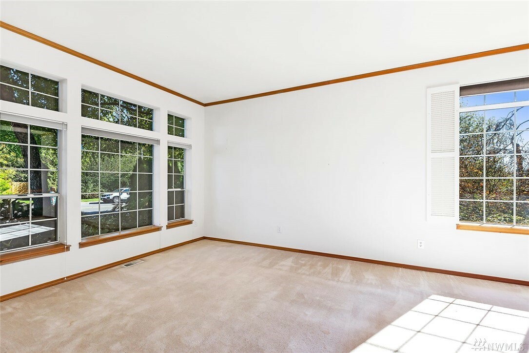 Property Photo: 15326 Silver Firs Dr WA 98208