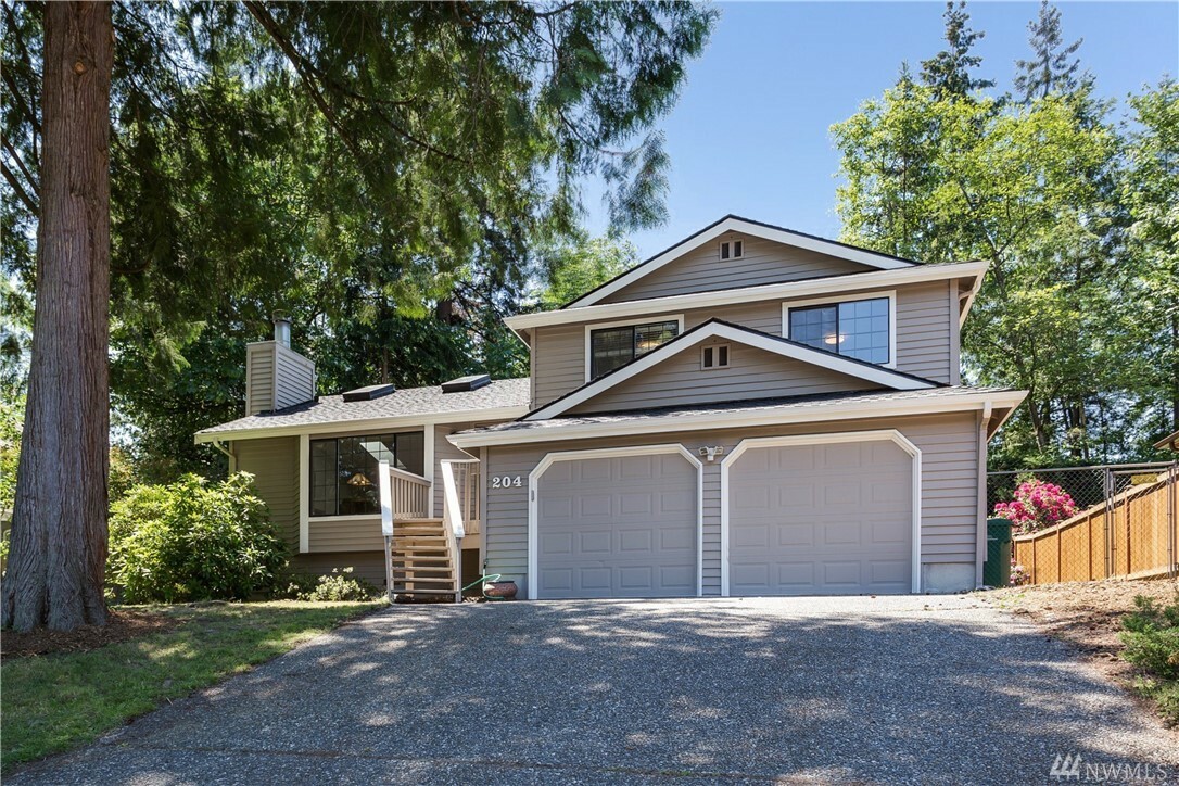 Property Photo:  204 200th Place SE  WA 98012 