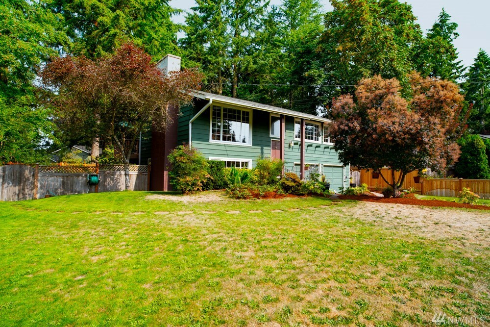 Property Photo:  6147 120th Place NE  WA 98033 