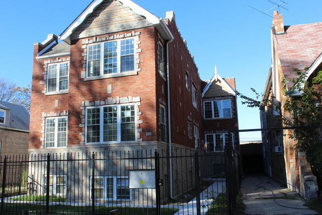 Property Photo: 4834 Superior Street 1F IL 60644