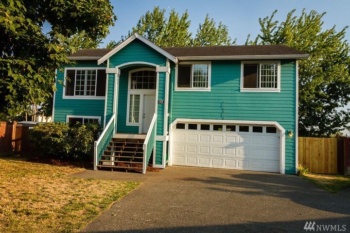 910 127th St Ct E  Tacoma WA 98445 photo