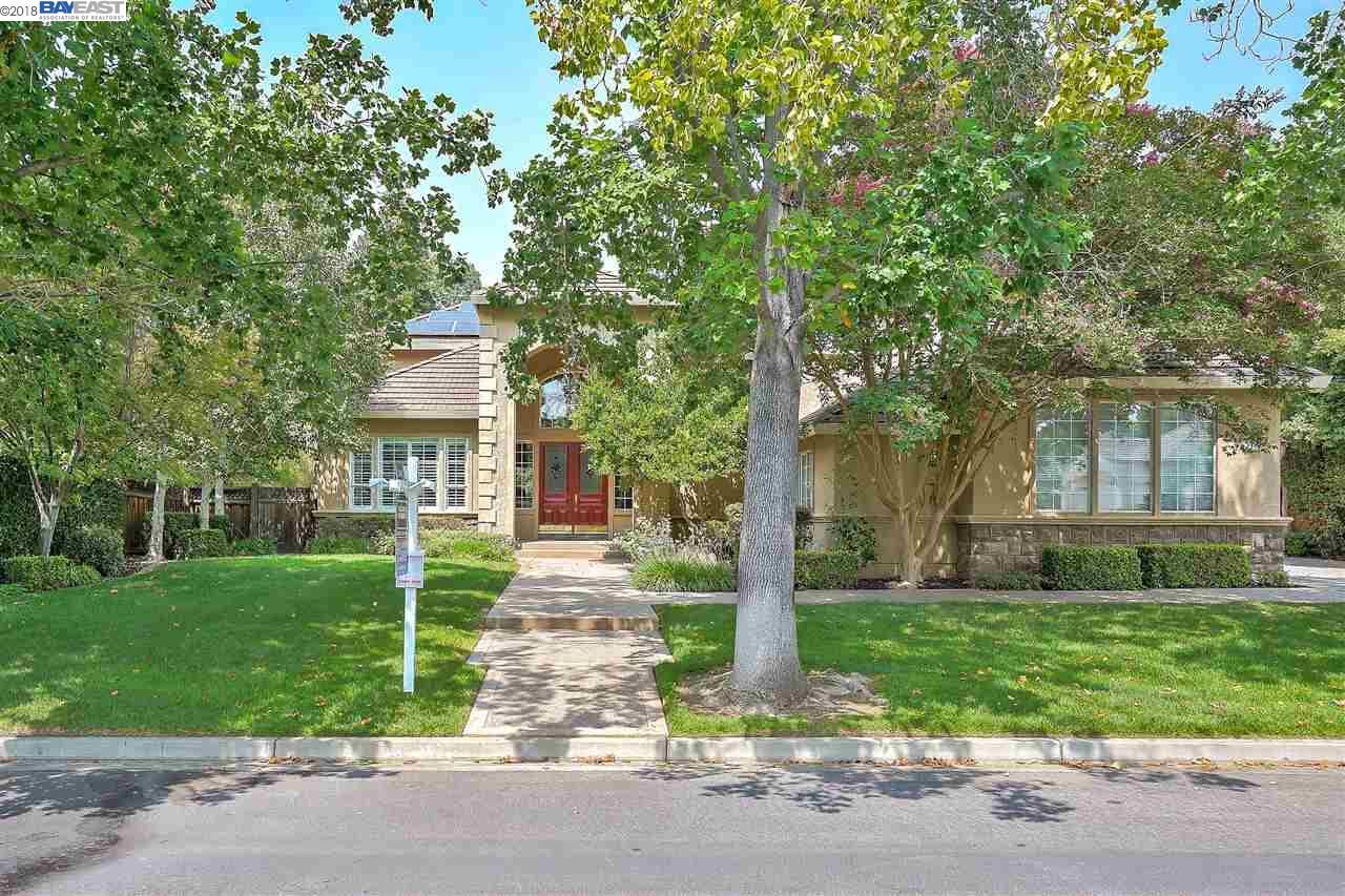 Property Photo: 2326 Gamay Cmn CA 94550
