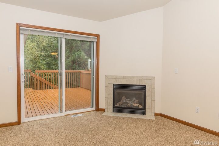 Property Photo:  310 22nd Street  WA 98290 