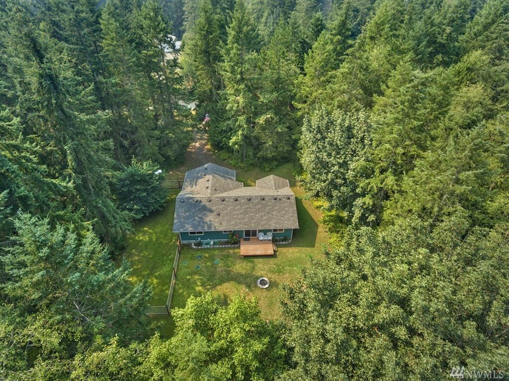 Property Photo:  343 Bishop Hill Cir  WA 98325 