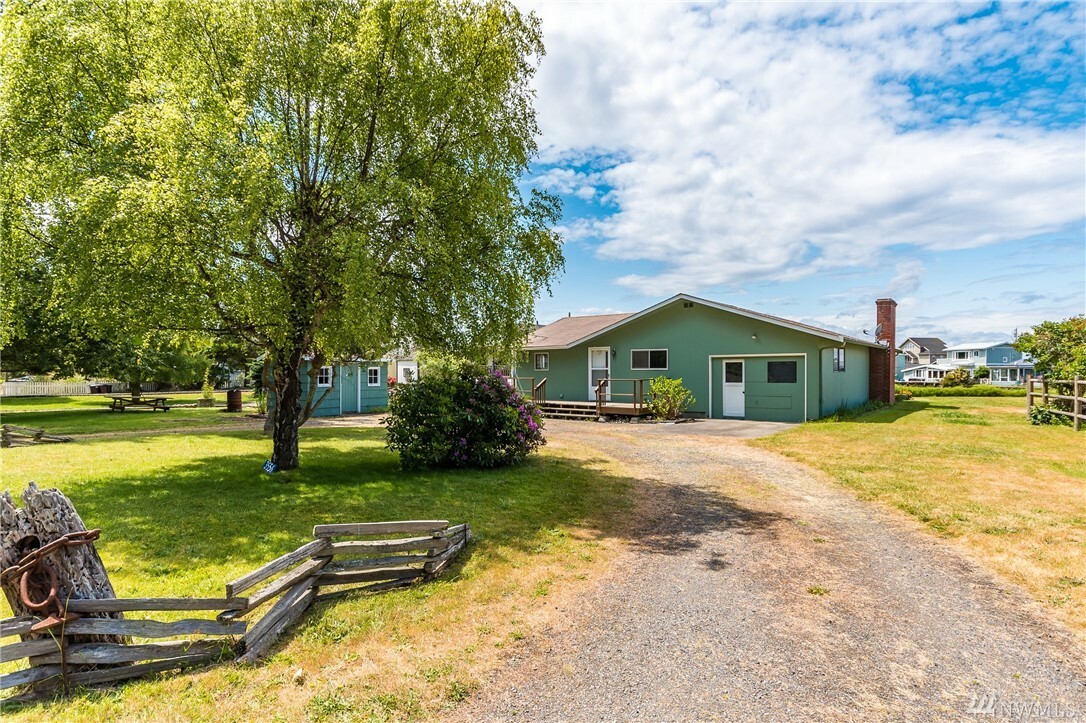 Property Photo: 3556 Shell St WA 98253