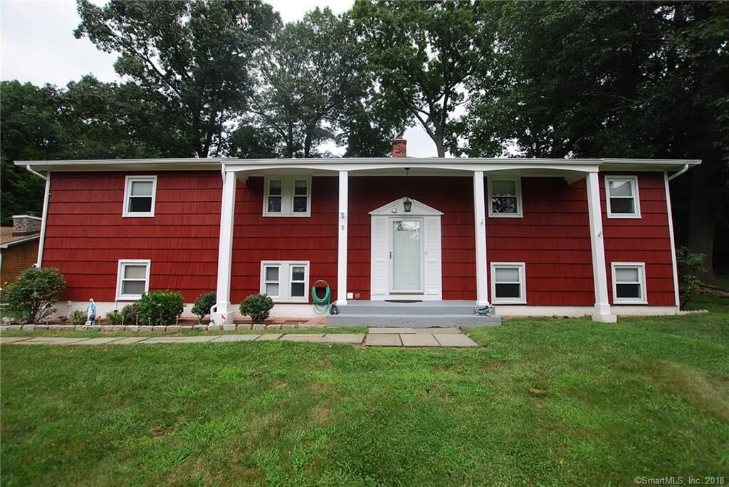 Property Photo: 8 Silwen Lane CT 06851