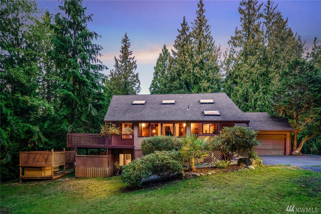 Property Photo:  18732 131st Dr SE  WA 98296 