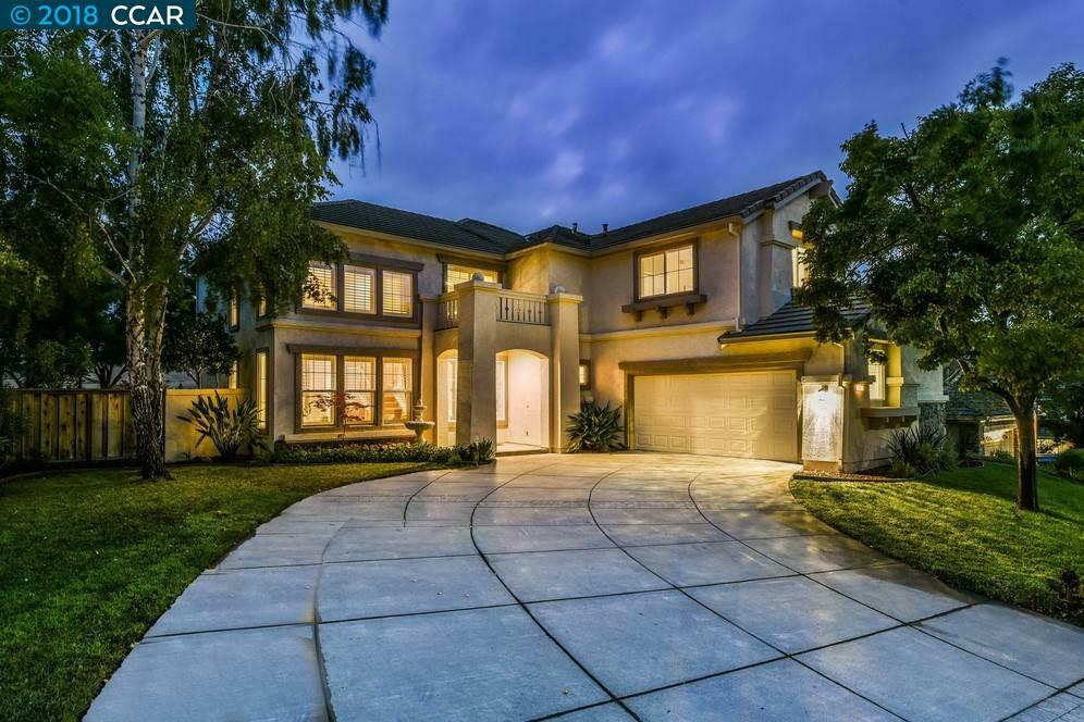 Property Photo: 987 Shadybrook Dr CA 94521-5406