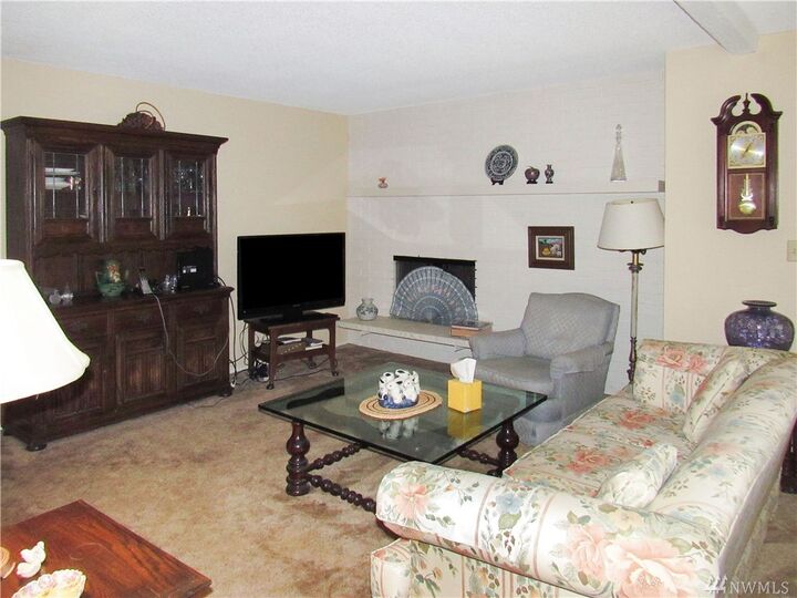 Property Photo: 4405 Grandview Dr W 1A WA 98466