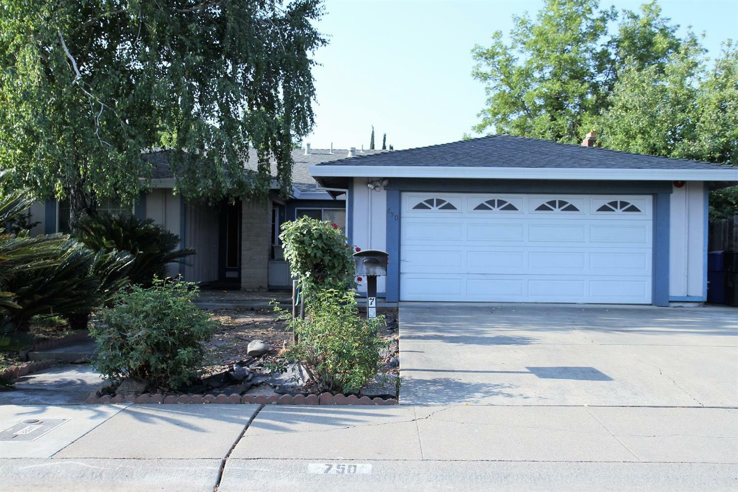 Property Photo:  750 Pelican Way  CA 95833 