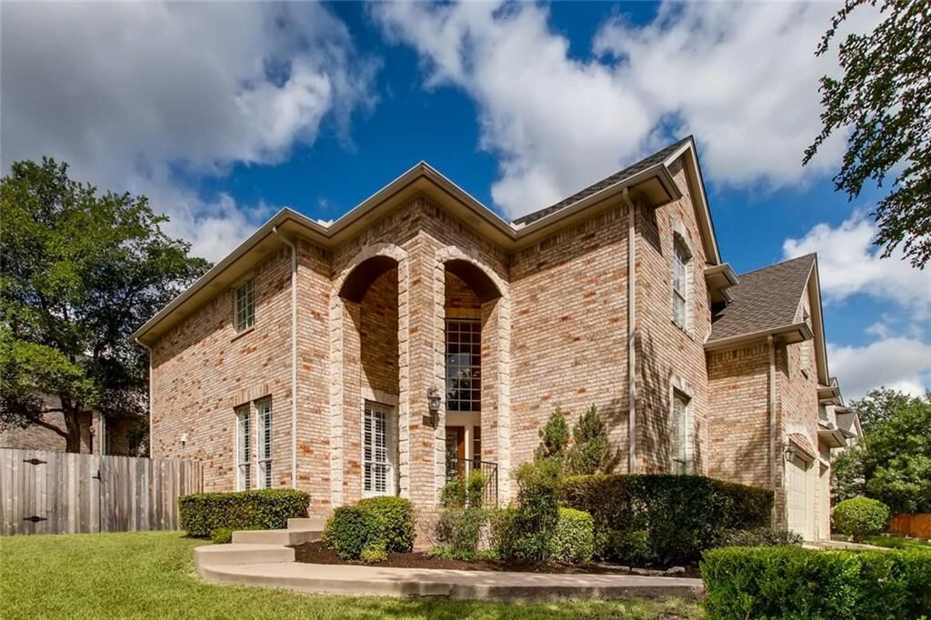 Property Photo:  10687 Bramblecrest Drive  TX 78726 