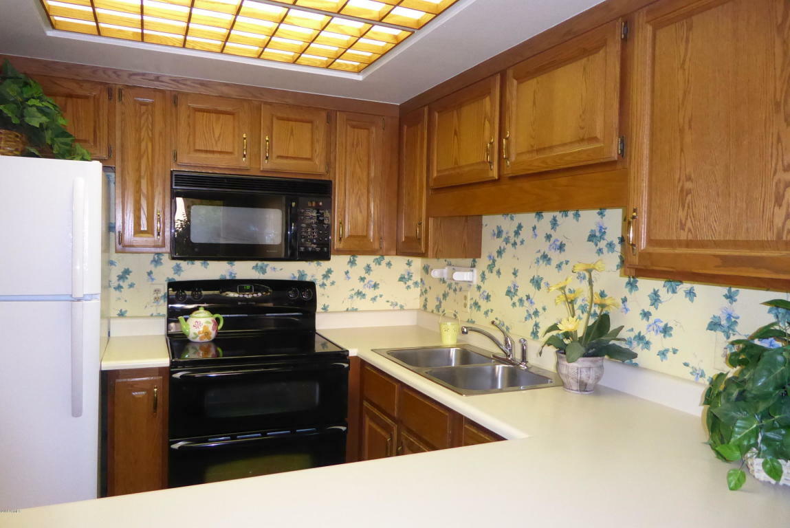 Property Photo:  10330 W Thunderbird Boulevard  AZ 85351 